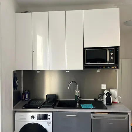 Apartment 2p Near Paris *