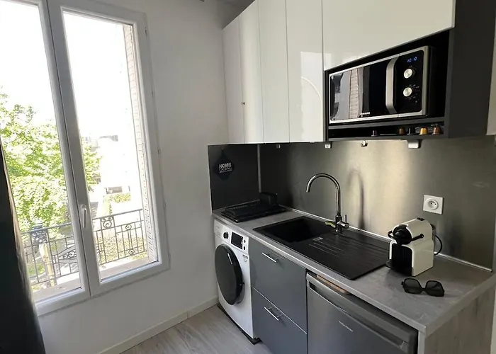 Lägenhet 2p Near Paris Le Kremlin-Bicêtre